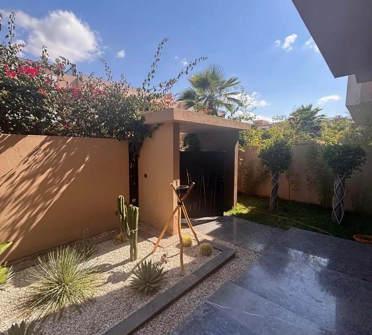 Вилла Sumptuous Family Villa, Pool, 4 Suites Марракеш