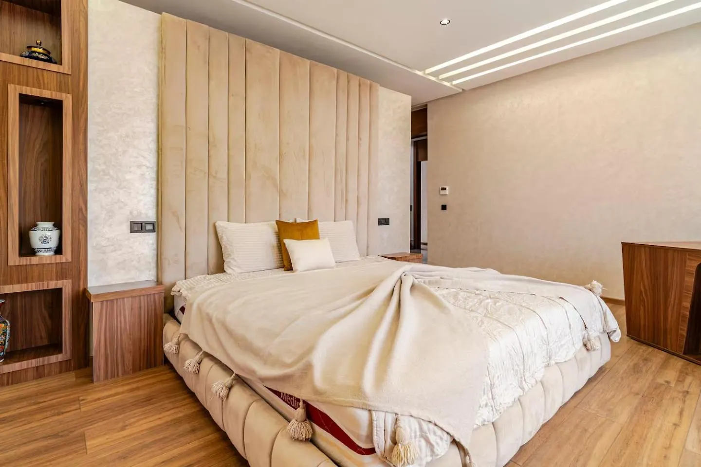 Вилла Sumptuous Family Villa, Pool, 4 Suites Марракеш